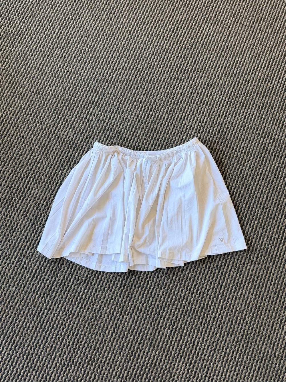 Vuori Women’s White Pleated Tennis Skort